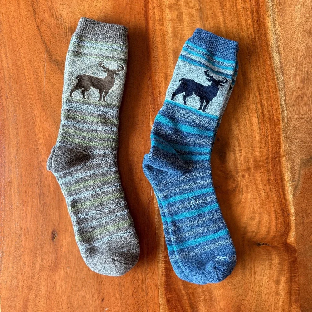 Columbia 2 Pairs of Adult Thick Socks With Deer